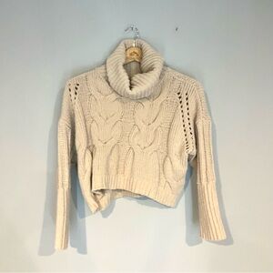 Woman’s Moon and Madison turtleneck cream tan knit crop sweater super soft Small